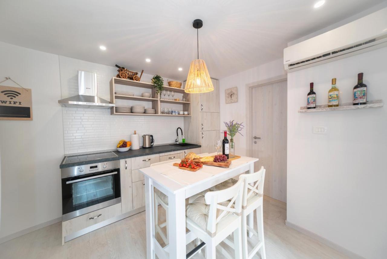 New Cozy Apartment - Center Of Old Town Omiš Buitenkant foto