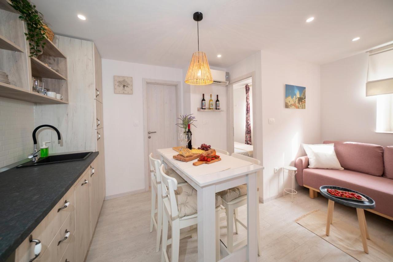 New Cozy Apartment - Center Of Old Town Omiš Buitenkant foto